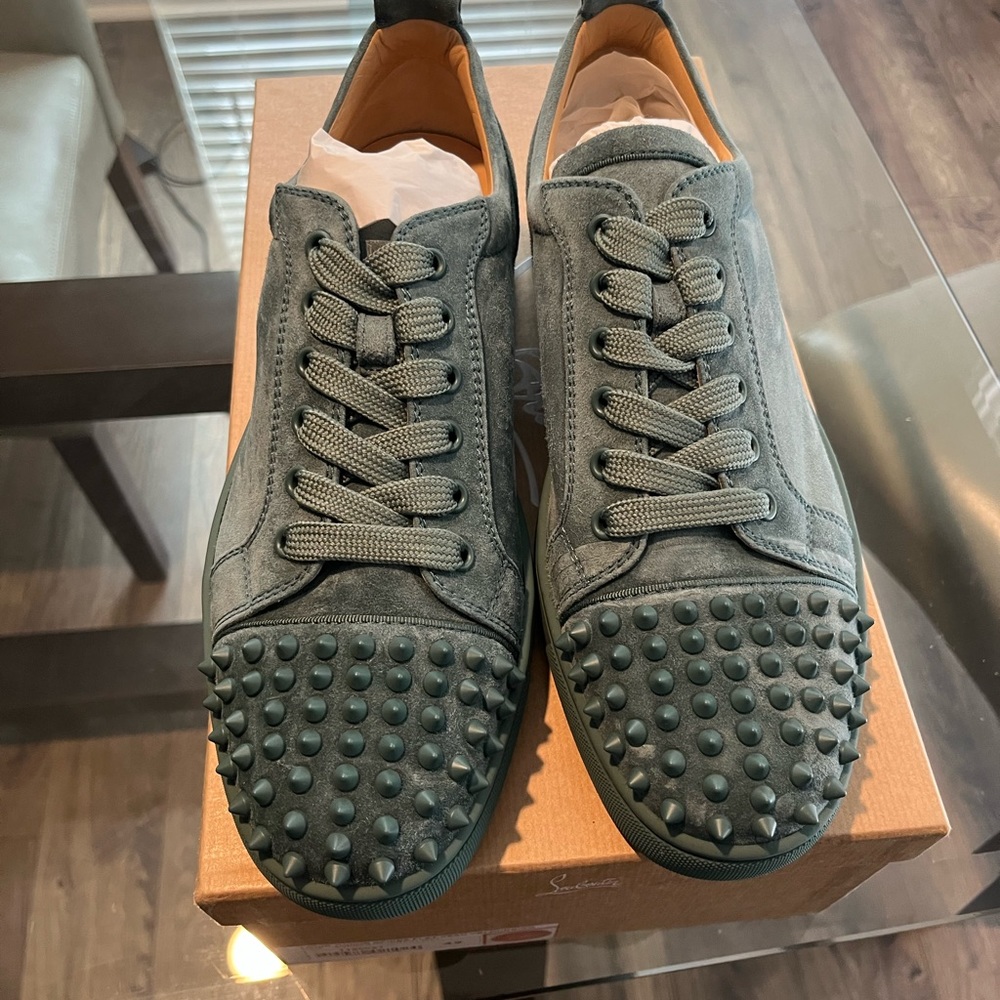 Christian louboutins everest low top sneaker with spikes brand new size 42